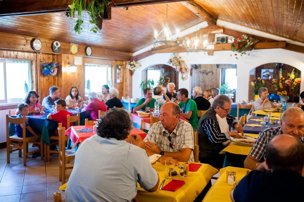 Villaggio Turistico Camping Cervino Antey-Saint-André Extérieur photo
