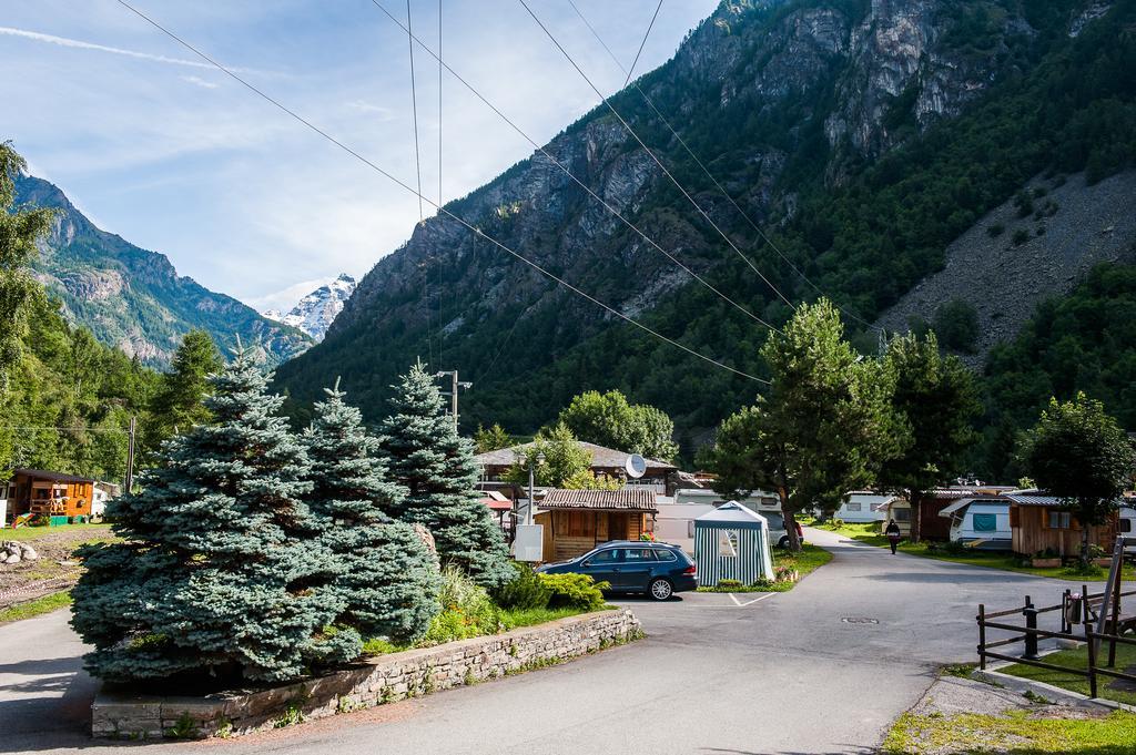 Villaggio Turistico Camping Cervino Antey-Saint-André Extérieur photo