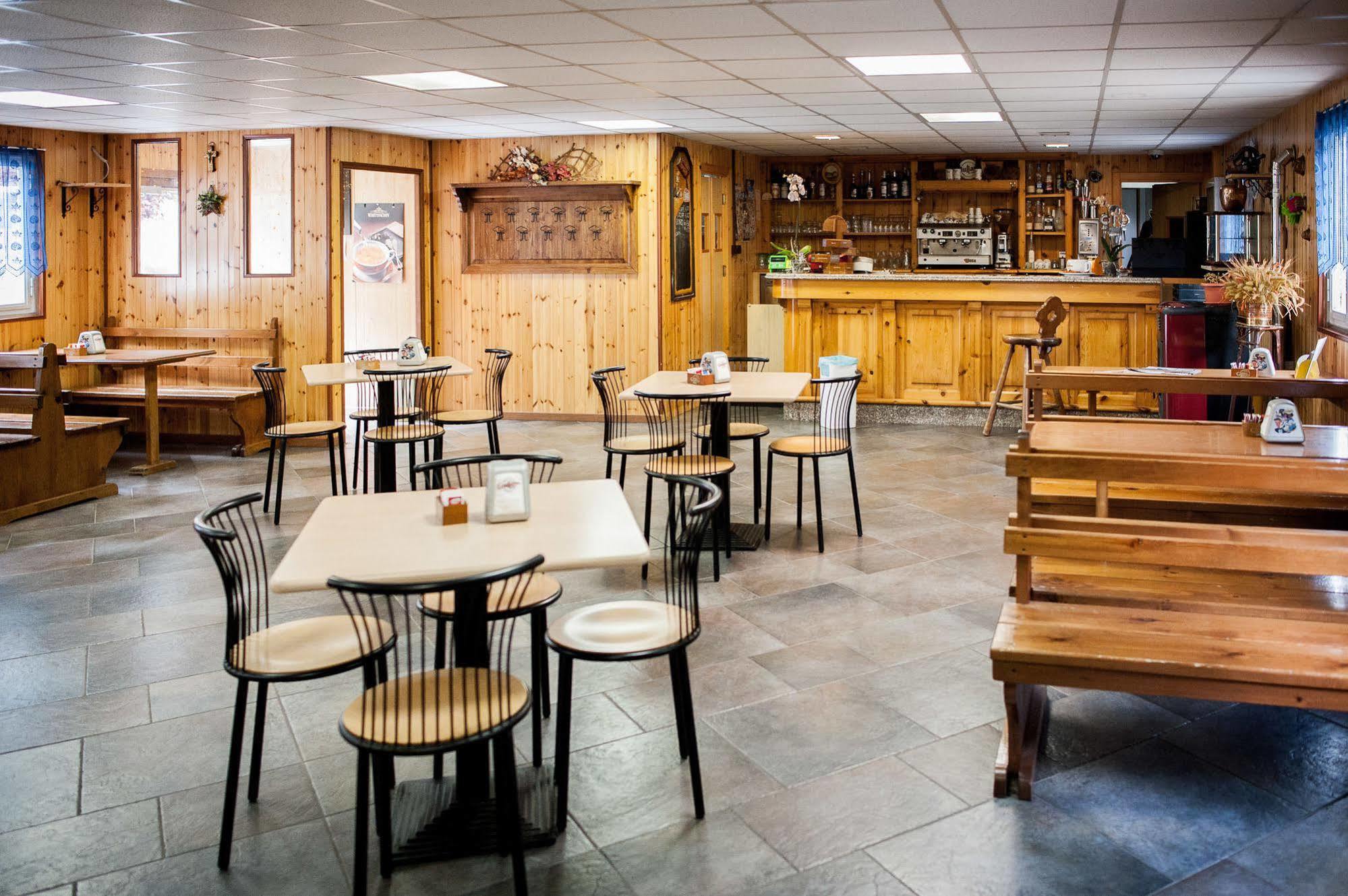 Villaggio Turistico Camping Cervino Antey-Saint-André Extérieur photo
